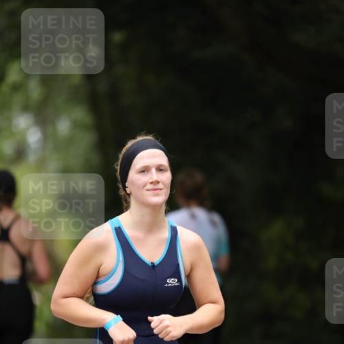 30.08.2026 - Elbe Triathlon Hamburg Antke Förster http://msf.ph/oto/10104724 30.08.2026 11:56:02 Laufen  meine-sportfotos.de