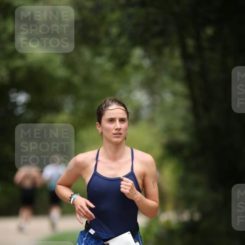 30.08.2026 - Elbe Triathlon Hamburg Antke Förster http://msf.ph/oto/10104734 30.08.2026 11:56:12 Laufen  meine-sportfotos.de