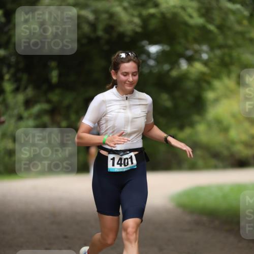 30.08.2026 - Elbe Triathlon Hamburg Antke Förster http://msf.ph/oto/10104738 30.08.2026 11:56:17 Laufen 1401 meine-sportfotos.de