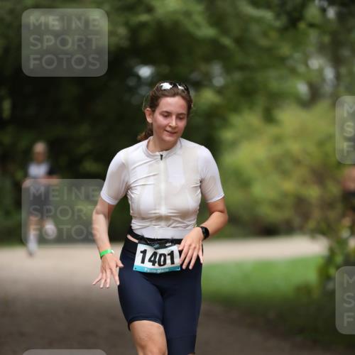 30.08.2026 - Elbe Triathlon Hamburg Antke Förster http://msf.ph/oto/10104740 30.08.2026 11:56:17 Laufen 1401 meine-sportfotos.de