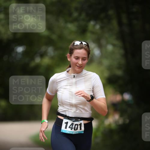 30.08.2026 - Elbe Triathlon Hamburg Antke Förster http://msf.ph/oto/10104742 30.08.2026 11:56:18 Laufen 1401 meine-sportfotos.de