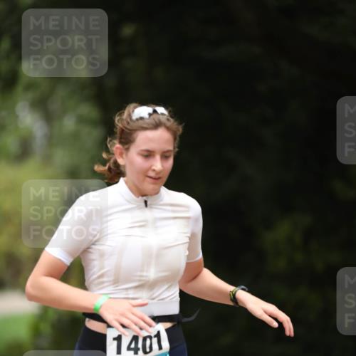 30.08.2026 - Elbe Triathlon Hamburg Antke Förster http://msf.ph/oto/10104744 30.08.2026 11:56:18 Laufen 1401 meine-sportfotos.de