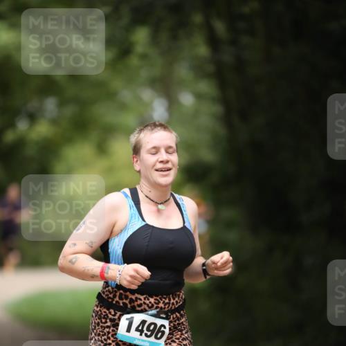 30.08.2026 - Elbe Triathlon Hamburg Antke Förster http://msf.ph/oto/10104750 30.08.2026 11:56:22 Laufen 1496 meine-sportfotos.de
