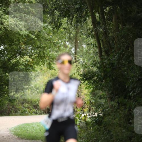 30.08.2026 - Elbe Triathlon Hamburg Antke Förster http://msf.ph/oto/10104756 30.08.2026 11:56:25 Laufen  meine-sportfotos.de