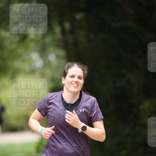 30.08.2026 - Elbe Triathlon Hamburg Antke Förster http://msf.ph/oto/10104766 30.08.2026 11:56:38 Laufen  meine-sportfotos.de
