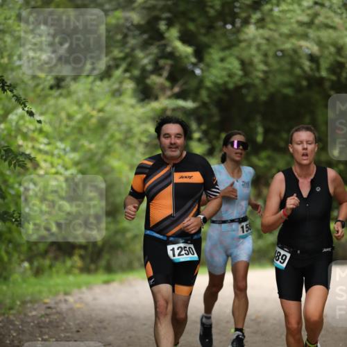 30.08.2026 - Elbe Triathlon Hamburg Antke Förster http://msf.ph/oto/10104770 30.08.2026 11:56:42 Laufen 1250, 158, 89, 7001 meine-sportfotos.de