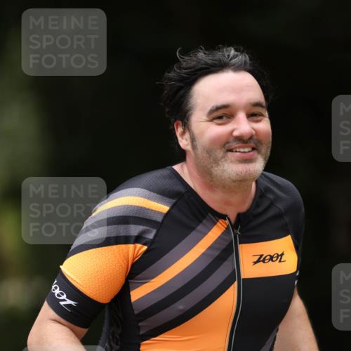 30.08.2026 - Elbe Triathlon Hamburg Antke Förster http://msf.ph/oto/10104786 30.08.2026 11:56:47 Laufen 1250 meine-sportfotos.de