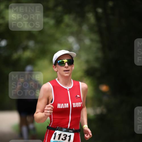 30.08.2026 - Elbe Triathlon Hamburg Antke Förster http://msf.ph/oto/10104794 30.08.2026 11:57:22 Laufen 1131 meine-sportfotos.de