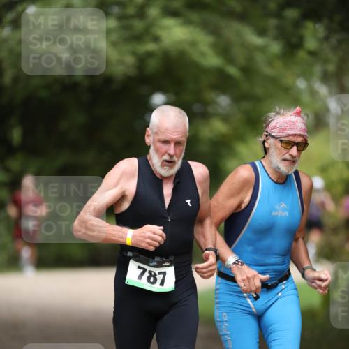 30.08.2026 - Elbe Triathlon Hamburg Antke Förster http://msf.ph/oto/10104802 30.08.2026 11:57:32 Laufen 787 meine-sportfotos.de