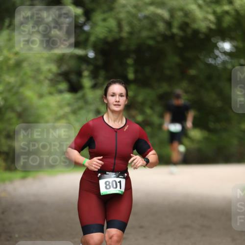 30.08.2026 - Elbe Triathlon Hamburg Antke Förster http://msf.ph/oto/10104818 30.08.2026 11:57:43 Laufen 801 meine-sportfotos.de