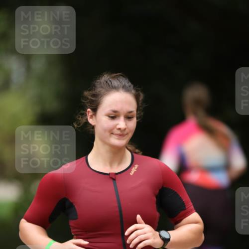 30.08.2026 - Elbe Triathlon Hamburg Antke Förster http://msf.ph/oto/10104826 30.08.2026 11:57:45 Laufen 801 meine-sportfotos.de