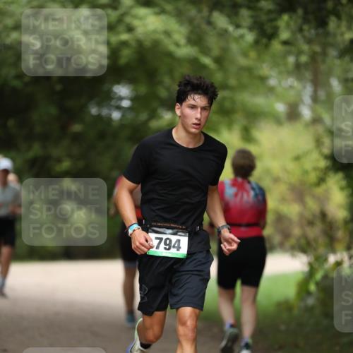 30.08.2026 - Elbe Triathlon Hamburg Antke Förster http://msf.ph/oto/10104830 30.08.2026 11:57:51 Laufen 794 meine-sportfotos.de
