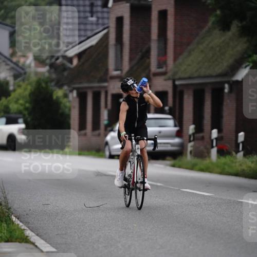 30.08.2026 - Elbe Triathlon Hamburg Michael Burmester http://msf.ph/oto/10113037 30.08.2026 15:44:02 Radfahren  meine-sportfotos.de