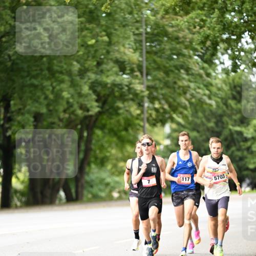 06.09.2026 - CURREX Alsterlauf Dr. Thomas Lammeyer http://msf.ph/oto/10113092 06.09.2026 09:04:11 Laufen 117, 5703 meine-sportfotos.de
