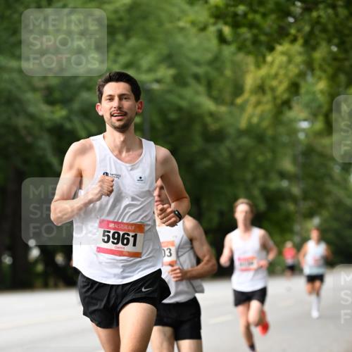 06.09.2026 - CURREX Alsterlauf Dr. Thomas Lammeyer http://msf.ph/oto/10113179 06.09.2026 09:04:26 Laufen 5961, 03 meine-sportfotos.de