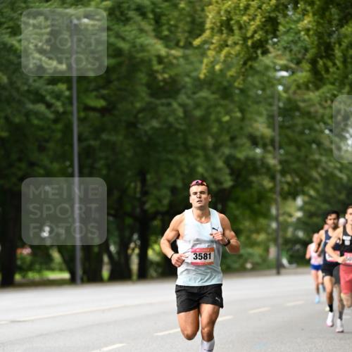 06.09.2026 - CURREX Alsterlauf Dr. Thomas Lammeyer http://msf.ph/oto/10113190 06.09.2026 09:04:28 Laufen 3581 meine-sportfotos.de