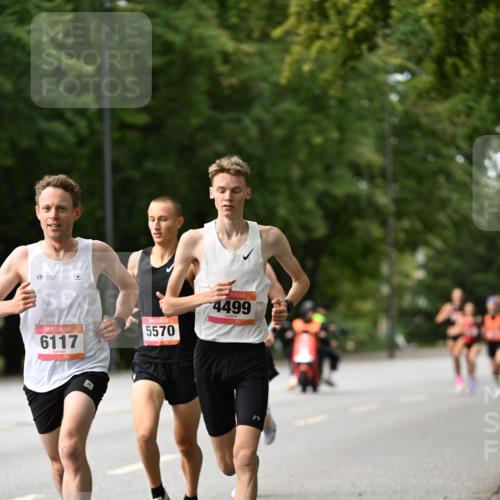 06.09.2026 - CURREX Alsterlauf Dr. Thomas Lammeyer http://msf.ph/oto/10113253 06.09.2026 09:04:38 Laufen 5570, 6117, 4499 meine-sportfotos.de