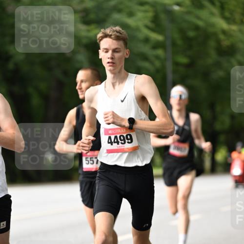06.09.2026 - CURREX Alsterlauf Dr. Thomas Lammeyer http://msf.ph/oto/10113260 06.09.2026 09:04:39 Laufen 557, 4499 meine-sportfotos.de