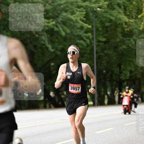 06.09.2026 - CURREX Alsterlauf Dr. Thomas Lammeyer http://msf.ph/oto/10113263 06.09.2026 09:04:40 Laufen 3957 meine-sportfotos.de