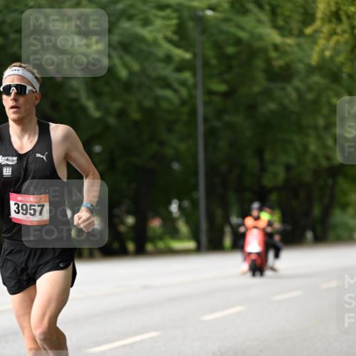 06.09.2026 - CURREX Alsterlauf Dr. Thomas Lammeyer http://msf.ph/oto/10113268 06.09.2026 09:04:40 Laufen 3957 meine-sportfotos.de