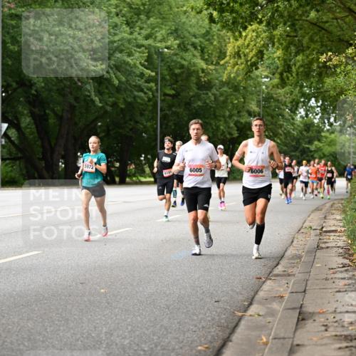 06.09.2026 - CURREX Alsterlauf Dr. Thomas Lammeyer http://msf.ph/oto/10113407 06.09.2026 09:05:03 Laufen 6412, 5972, 6005, 8151, 6006, 6074 meine-sportfotos.de