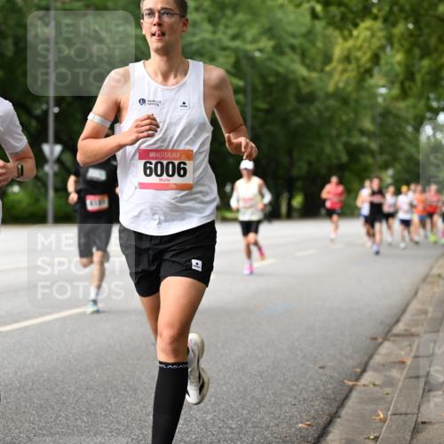 06.09.2026 - CURREX Alsterlauf Dr. Thomas Lammeyer http://msf.ph/oto/10113421 06.09.2026 09:05:05 Laufen 6005, 6006 meine-sportfotos.de
