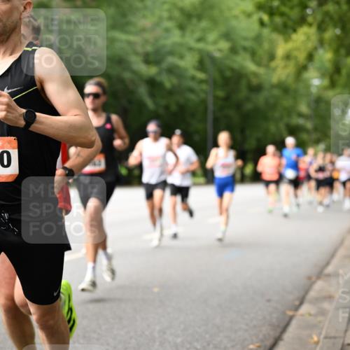 06.09.2026 - CURREX Alsterlauf Dr. Thomas Lammeyer http://msf.ph/oto/10113470 06.09.2026 09:05:13 Laufen 5340 meine-sportfotos.de