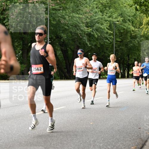 06.09.2026 - CURREX Alsterlauf Dr. Thomas Lammeyer http://msf.ph/oto/10113471 06.09.2026 09:05:14 Laufen 2562, 6004, 201, 6003, 4678, 604, 5641, 6226 meine-sportfotos.de
