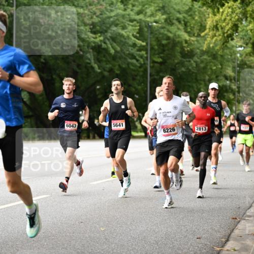 06.09.2026 - CURREX Alsterlauf Dr. Thomas Lammeyer http://msf.ph/oto/10113492 06.09.2026 09:05:18 Laufen 6043, 5641, 27, 6226, 2813, 09 meine-sportfotos.de
