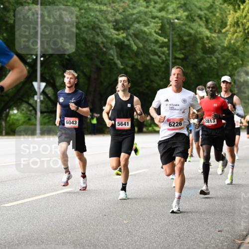 06.09.2026 - CURREX Alsterlauf Dr. Thomas Lammeyer http://msf.ph/oto/10113494 06.09.2026 09:05:18 Laufen 6043, 27, 5641, 6226, 2813, 5637 meine-sportfotos.de