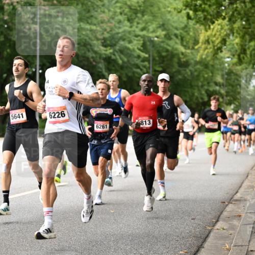 06.09.2026 - CURREX Alsterlauf Dr. Thomas Lammeyer http://msf.ph/oto/10113500 06.09.2026 09:05:19 Laufen 6047, 1, 27, 5641, 6226, 6261, 813 meine-sportfotos.de