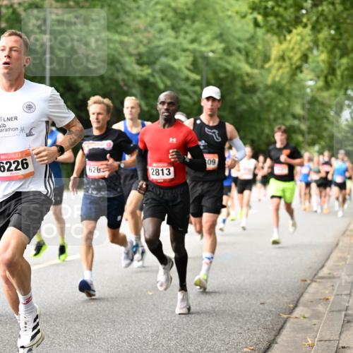 06.09.2026 - CURREX Alsterlauf Dr. Thomas Lammeyer http://msf.ph/oto/10113502 06.09.2026 09:05:19 Laufen 5641, 27, 6226, 97, 626, 2813, 09 meine-sportfotos.de