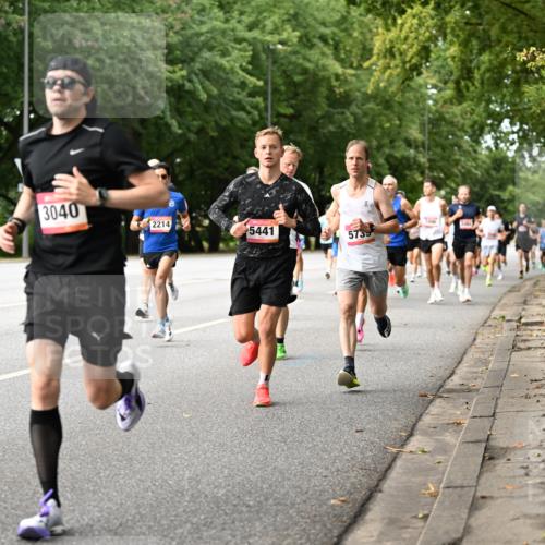 06.09.2026 - CURREX Alsterlauf Dr. Thomas Lammeyer http://msf.ph/oto/10113595 06.09.2026 09:05:33 Laufen 3040, 2214, 5441, 5735 meine-sportfotos.de