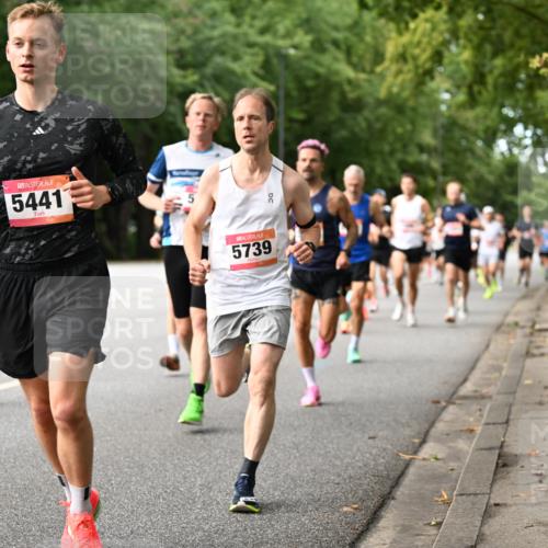 06.09.2026 - CURREX Alsterlauf Dr. Thomas Lammeyer http://msf.ph/oto/10113603 06.09.2026 09:05:34 Laufen 5441, 5739 meine-sportfotos.de