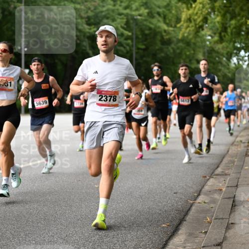 06.09.2026 - CURREX Alsterlauf Dr. Thomas Lammeyer http://msf.ph/oto/10113641 06.09.2026 09:05:39 Laufen 2379, 31, 5639, 2378, 5612 meine-sportfotos.de