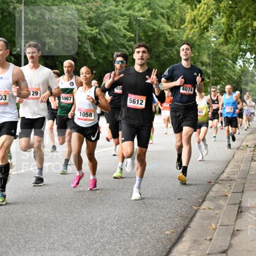 06.09.2026 - CURREX Alsterlauf Dr. Thomas Lammeyer http://msf.ph/oto/10113648 06.09.2026 09:05:40 Laufen 129, 5803, 5967, 1058, 498, 5612, 4074, 4175, 245 meine-sportfotos.de