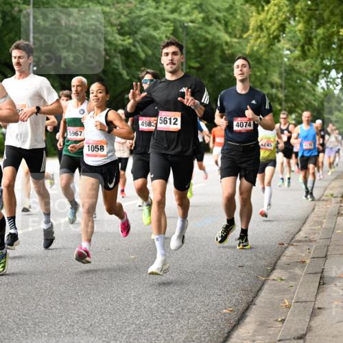06.09.2026 - CURREX Alsterlauf Dr. Thomas Lammeyer http://msf.ph/oto/10113649 06.09.2026 09:05:40 Laufen 5803, 5967, 1058, 4983, 5612, 4074, 4245, 4175 meine-sportfotos.de