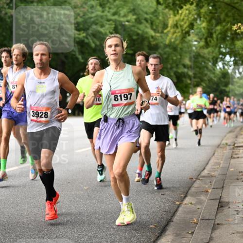 06.09.2026 - CURREX Alsterlauf Dr. Thomas Lammeyer http://msf.ph/oto/10113700 06.09.2026 09:05:48 Laufen 90, 23, 81, 3928, 70, 8197, 74 meine-sportfotos.de