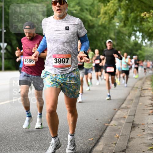 06.09.2026 - CURREX Alsterlauf Dr. Thomas Lammeyer http://msf.ph/oto/10113804 06.09.2026 09:06:03 Laufen 4866, 3997 meine-sportfotos.de