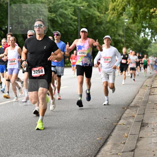 06.09.2026 - CURREX Alsterlauf Dr. Thomas Lammeyer http://msf.ph/oto/10113841 06.09.2026 09:06:10 Laufen 2894, 3258, 4893, 5541 meine-sportfotos.de