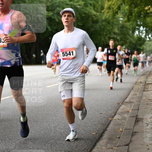 06.09.2026 - CURREX Alsterlauf Dr. Thomas Lammeyer http://msf.ph/oto/10113850 06.09.2026 09:06:11 Laufen 378, 4893, 5541 meine-sportfotos.de