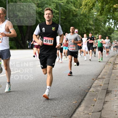 06.09.2026 - CURREX Alsterlauf Dr. Thomas Lammeyer http://msf.ph/oto/10113865 06.09.2026 09:06:13 Laufen 3960, 4515, 4277 meine-sportfotos.de