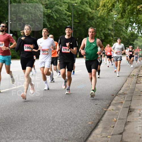 06.09.2026 - CURREX Alsterlauf Dr. Thomas Lammeyer http://msf.ph/oto/10113886 06.09.2026 09:06:16 Laufen 068, 4607, 590, 3714, 3771 meine-sportfotos.de