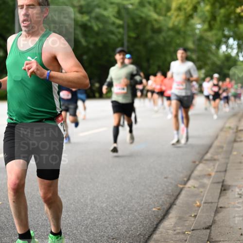 06.09.2026 - CURREX Alsterlauf Dr. Thomas Lammeyer http://msf.ph/oto/10113897 06.09.2026 09:06:18 Laufen 2 meine-sportfotos.de