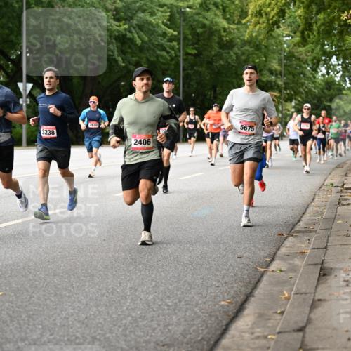 06.09.2026 - CURREX Alsterlauf Dr. Thomas Lammeyer http://msf.ph/oto/10113900 06.09.2026 09:06:18 Laufen 3753, 3238, 2610, 2406, 5675 meine-sportfotos.de