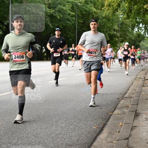 06.09.2026 - CURREX Alsterlauf Dr. Thomas Lammeyer http://msf.ph/oto/10113905 06.09.2026 09:06:19 Laufen 3238, 2406, 2245, 5675 meine-sportfotos.de