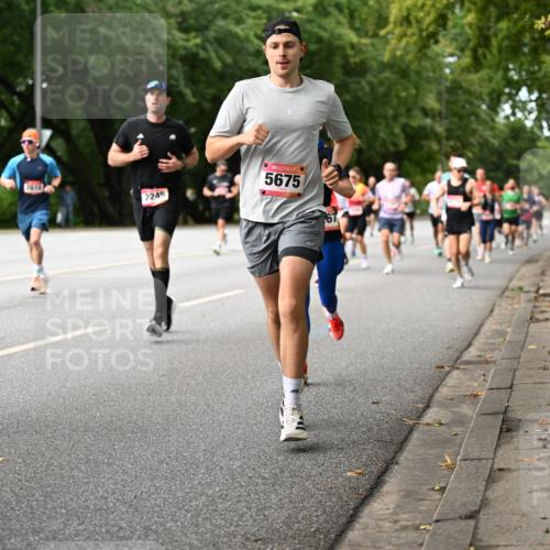 06.09.2026 - CURREX Alsterlauf Dr. Thomas Lammeyer http://msf.ph/oto/10113909 06.09.2026 09:06:19 Laufen 2245, 5675 meine-sportfotos.de