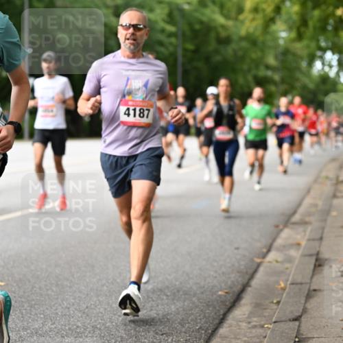 06.09.2026 - CURREX Alsterlauf Dr. Thomas Lammeyer http://msf.ph/oto/10113941 06.09.2026 09:06:24 Laufen 511, 4187 meine-sportfotos.de