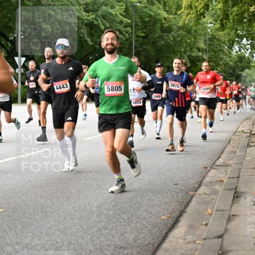 06.09.2026 - CURREX Alsterlauf Dr. Thomas Lammeyer http://msf.ph/oto/10113956 06.09.2026 09:06:27 Laufen 928, 5443, 4443, 5805, 4828, 3489, 3615, 3366 meine-sportfotos.de
