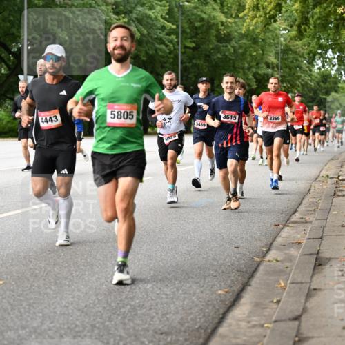 06.09.2026 - CURREX Alsterlauf Dr. Thomas Lammeyer http://msf.ph/oto/10113958 06.09.2026 09:06:27 Laufen 50, 3010, 4443, 5805, 4028, 3489, 3615, 3366 meine-sportfotos.de